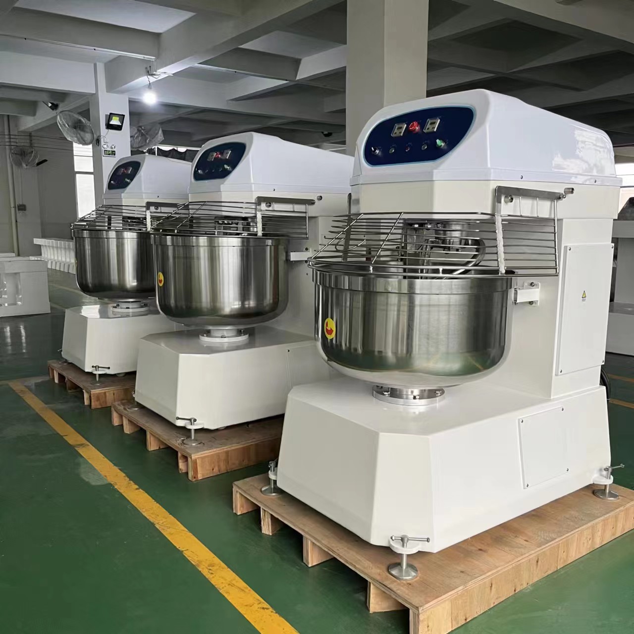 Commercial Dough Mixer 100kg P - огляд і ціна Commercial Kitchen Mixers Dough Mixer